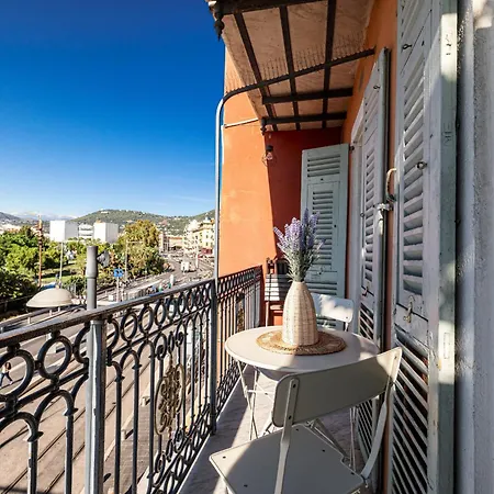 Apartment 2 Bdr Panoramic View On Gardens